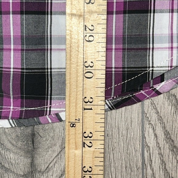 Cowboy Legend Western Pearl Snap Button Down - Picture 4 of 8